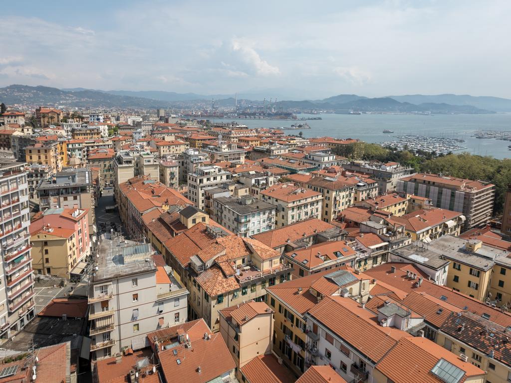 Guesthouse Il Grattacielo Sul Golfo La Spezia Exterior foto