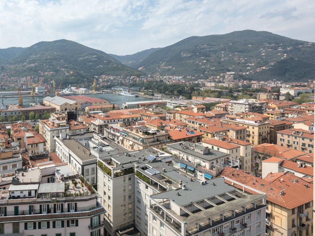 Guesthouse Il Grattacielo Sul Golfo La Spezia Exterior foto