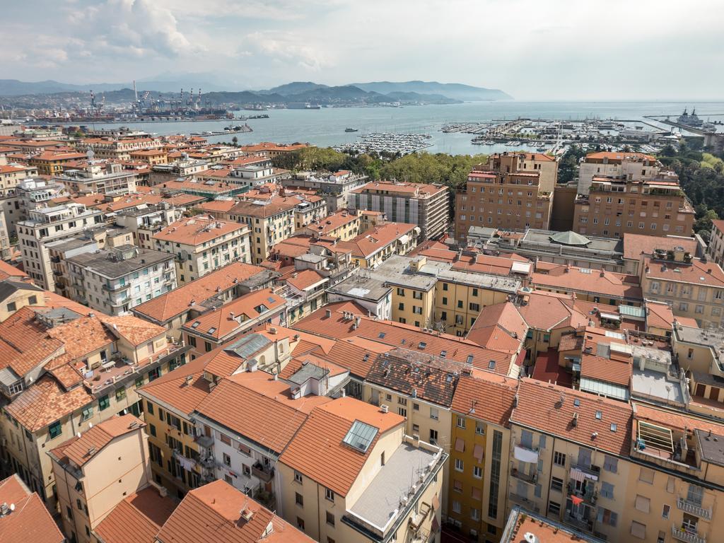 Guesthouse Il Grattacielo Sul Golfo La Spezia Exterior foto