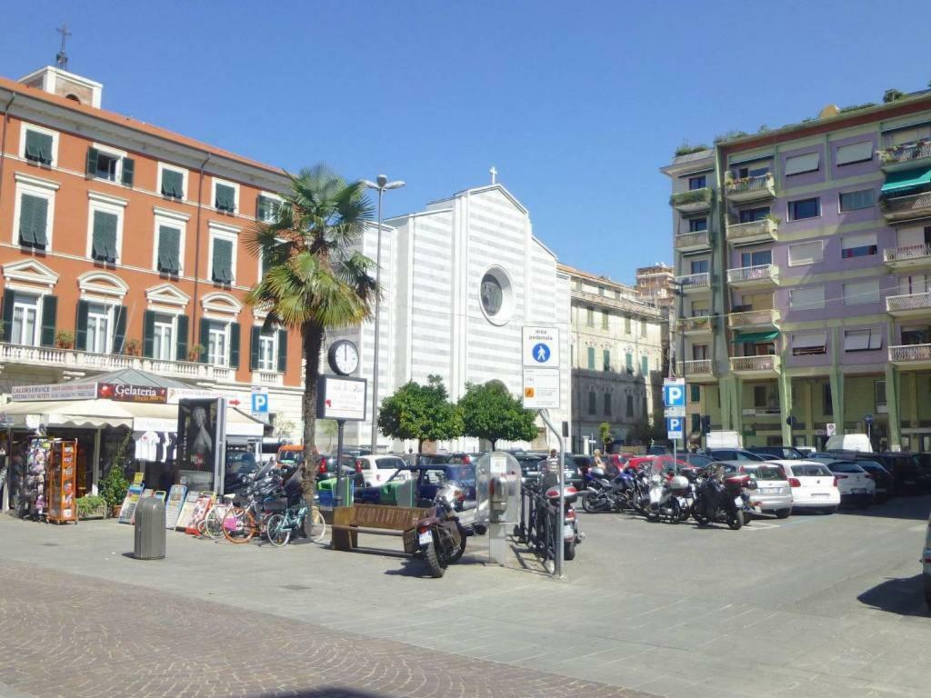 Guesthouse Il Grattacielo Sul Golfo La Spezia Exterior foto